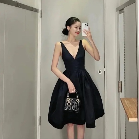 COS Black V-neck Cocktail Dress - Picture 3 of 5